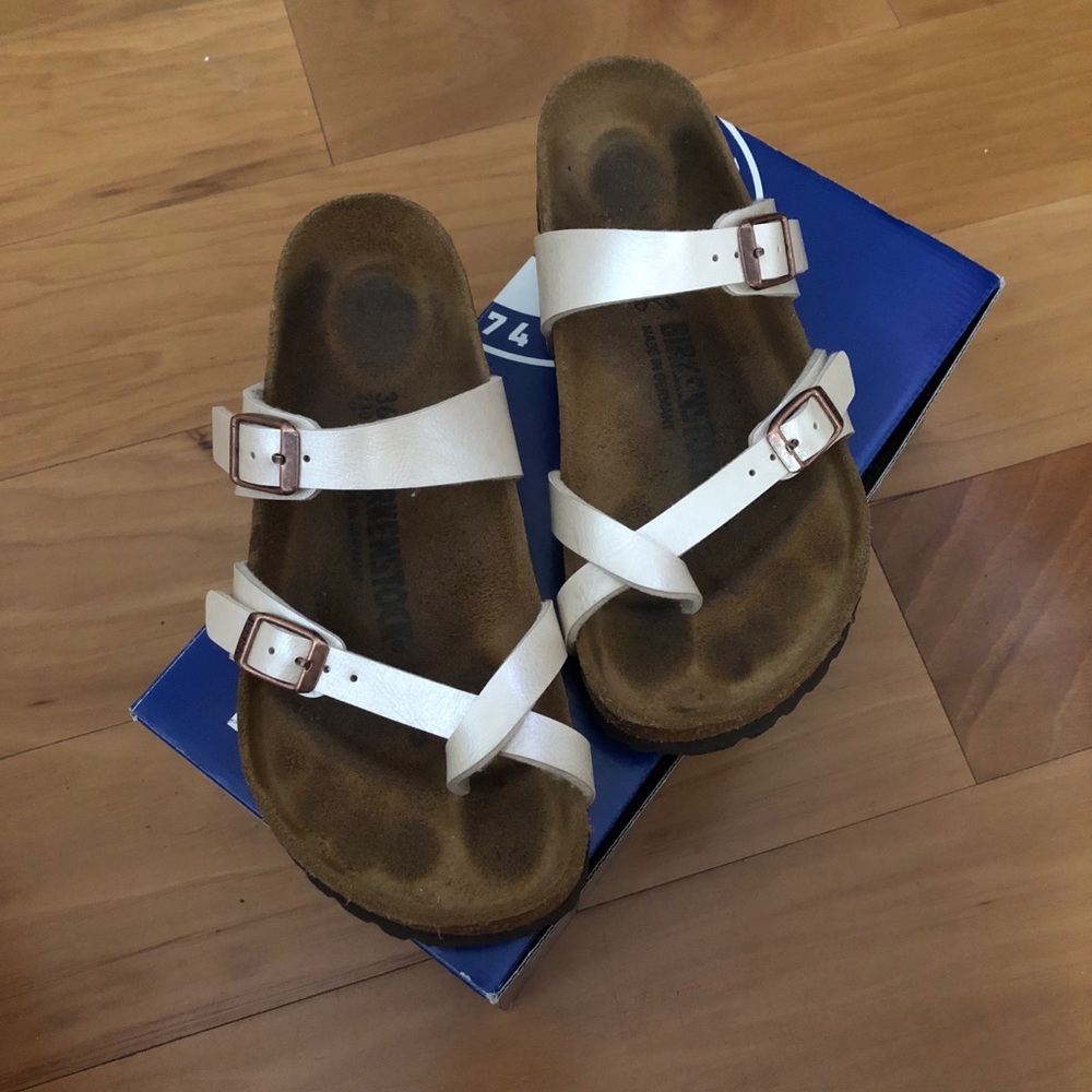 Mayari Pearl White Birkenstocks